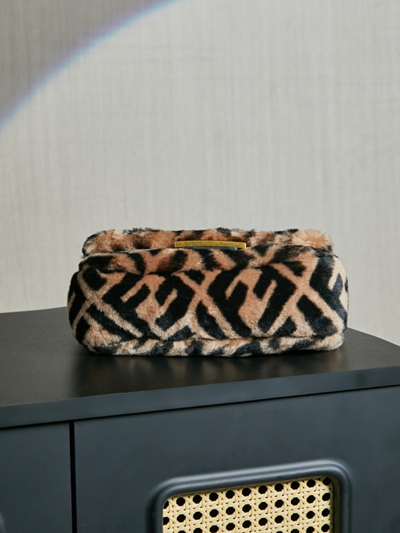 フェンディバッグ内部構造